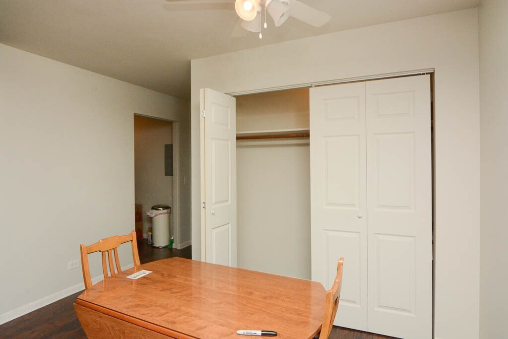 Building Photo - 7319 N Rogers Ave