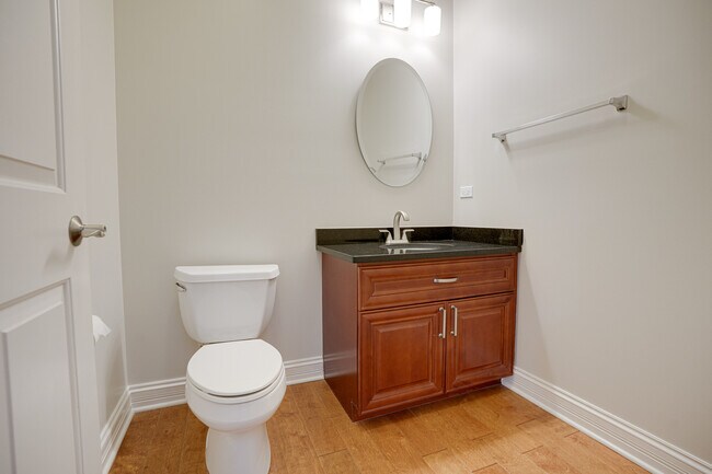 Building Photo - 1781 Tudor Ln