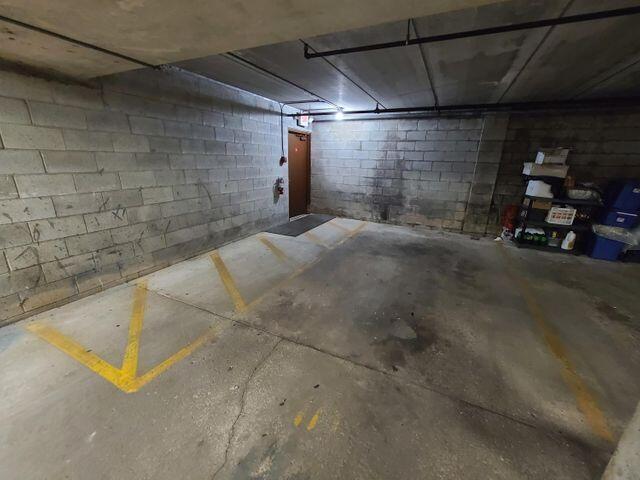 Building Photo - 10635 N Ivy Ct