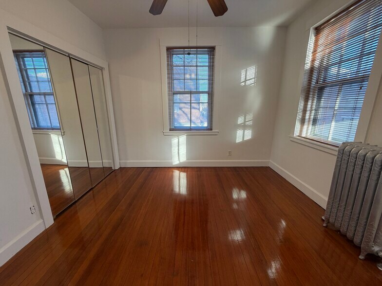 Building Photo - 9 Braemore Rd