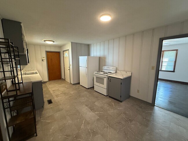 Building Photo - Guntersville, AL Home for Rent!
