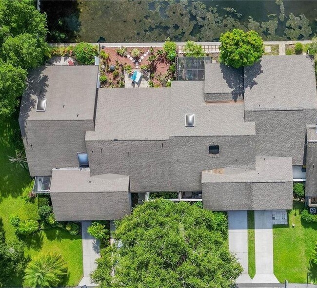 Building Photo - 8 Huntley Ct