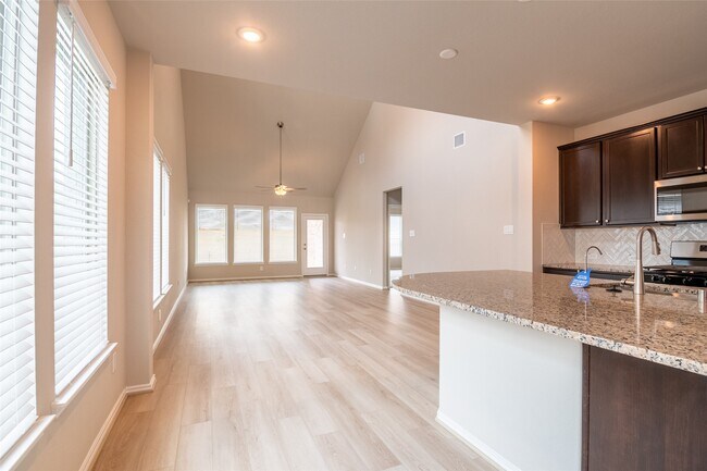 Building Photo - 12502 Llano Estacado Dr