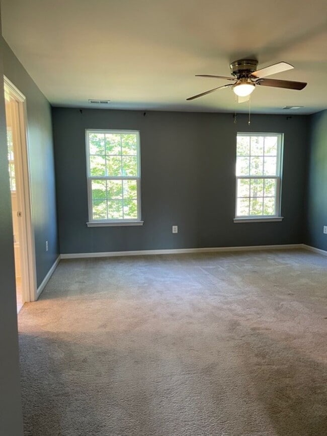 Building Photo - 314 Landing Dr