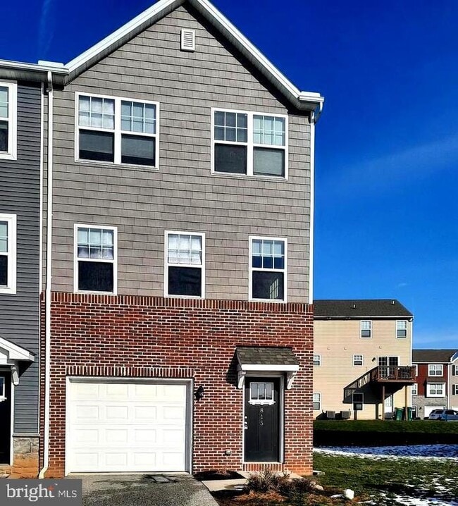 Building Photo - 815 Schooner Ln