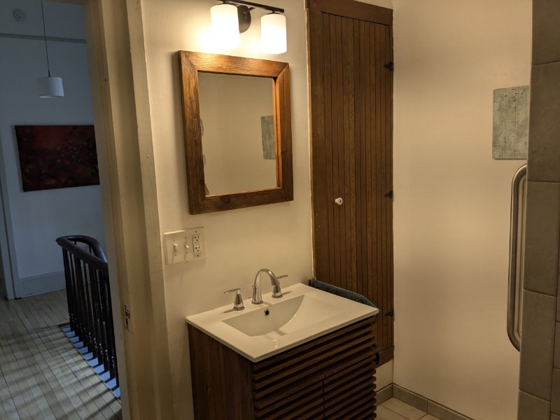 Building Photo - 506 N State St