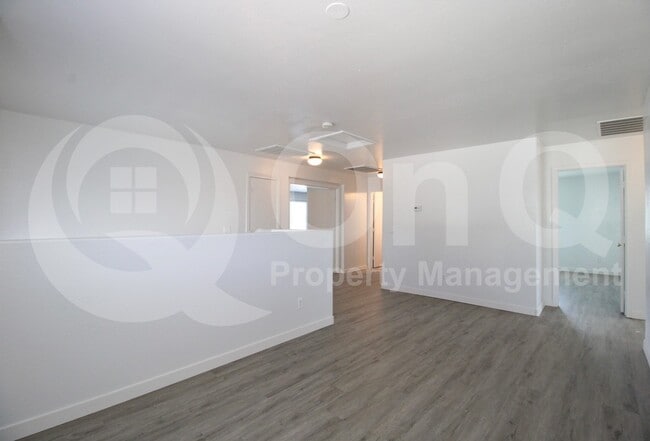 Building Photo - 7322 W St Charles Ave