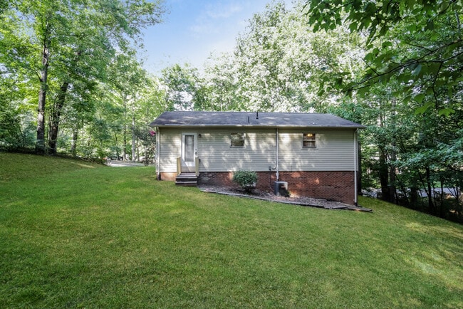 Building Photo - 816 Klyce St