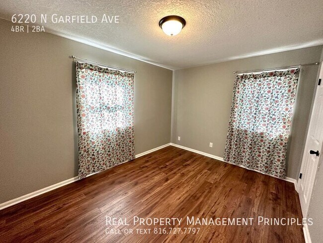 Building Photo - Completely Renovated 4 Bedroom home with b...