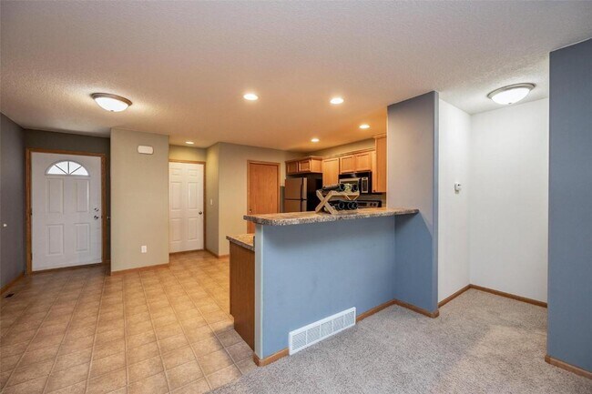 Building Photo - 17 Alydar Dr