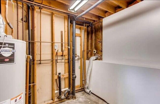 Building Photo - 10418 Jellison Way