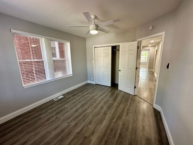 Building Photo - Beautifully rehabbed unit in Tower Grove S...
