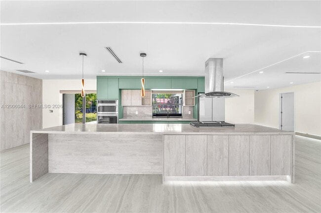 Building Photo - 4700 SW 110th Ave