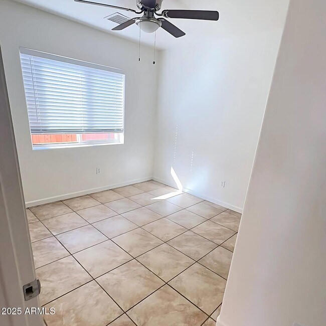 Building Photo - 3894 N Tani Rd