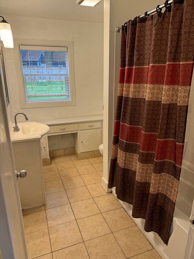 Building Photo - FABULOUS FOSTER