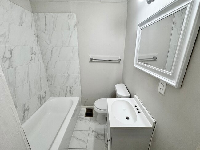 Building Photo - 655 Granada Rd