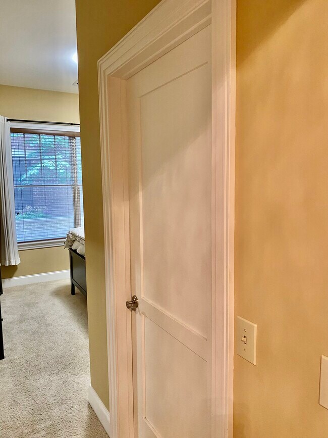 Building Photo - 30 Whistler Ct