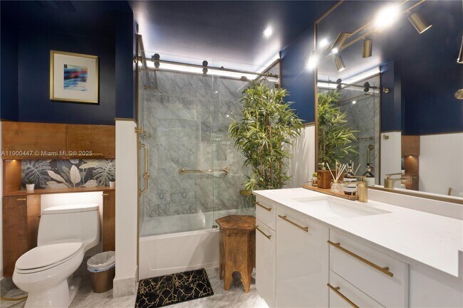 Building Photo - 253 NE 2nd St