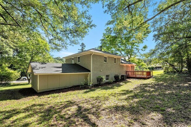 Building Photo - Renovated 4BR/2.5BA Home in Jonesboro!