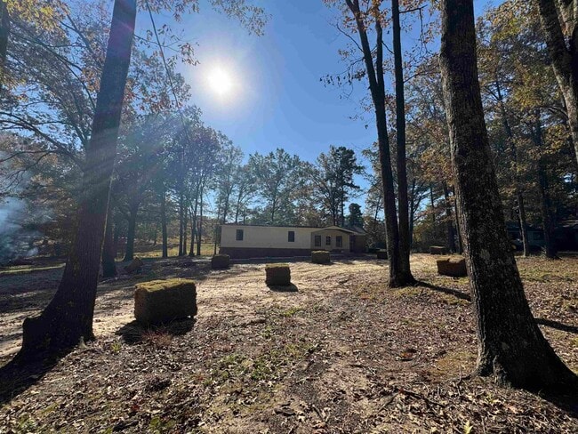 Building Photo - 800 Helene Dr