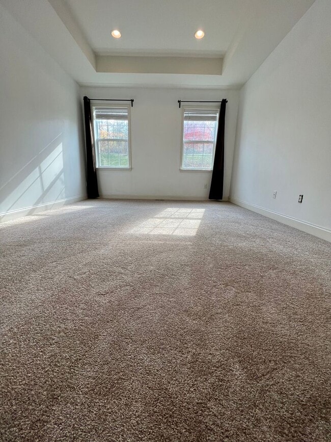 Building Photo - Luxurious 4-Bedroom Corner Townhome in Newtown Square! Available mid-April!