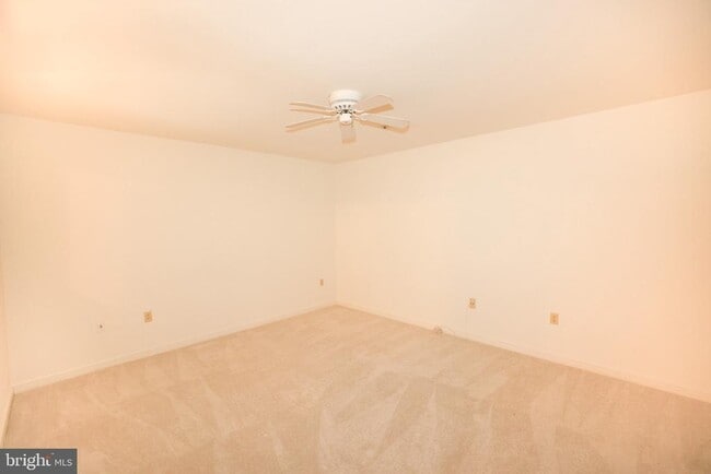 Building Photo - 1625 International Dr