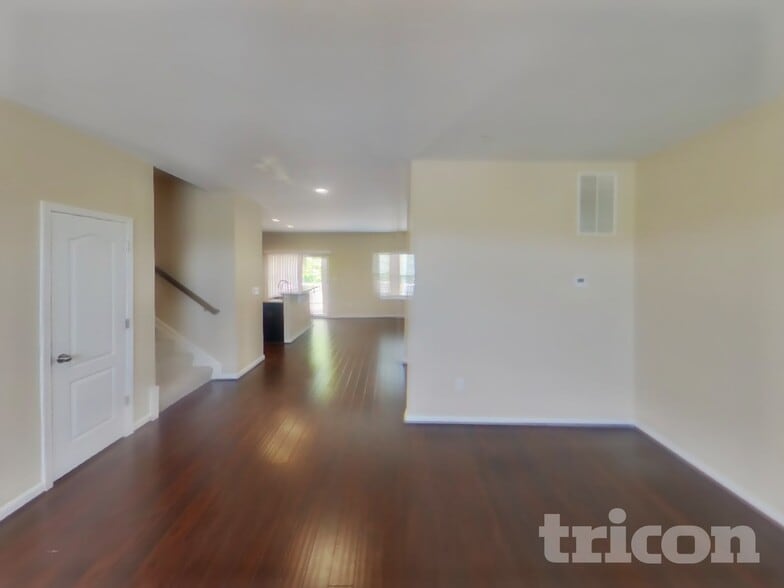 Building Photo - 1032 Pultney Ln