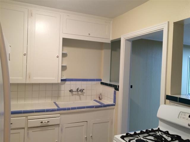 Building Photo - 2912 W Clarendon Dr