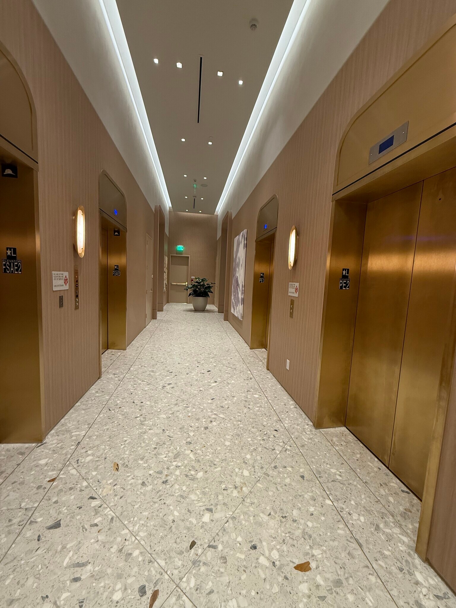 Building Photo - 77 SE 5th St