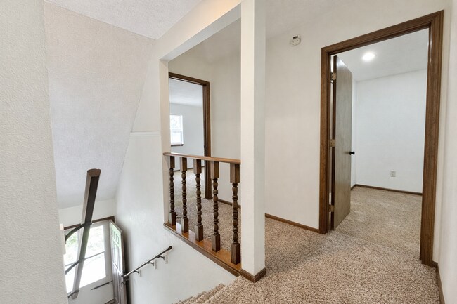 Building Photo - La Chateau Duplexes