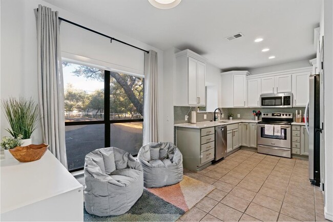 Building Photo - 11306 Zyle Ln