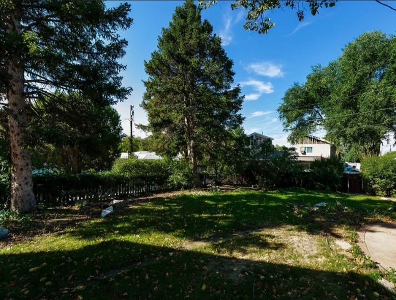 Building Photo - 1718 Virginia Ln