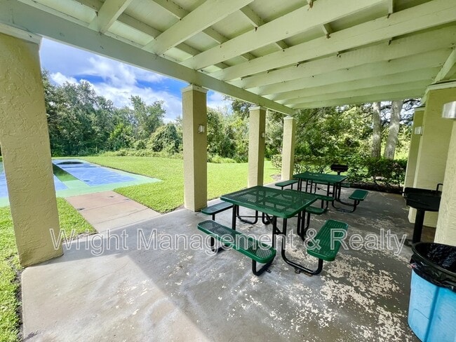 Building Photo - 2690 Coral Landings Blvd
