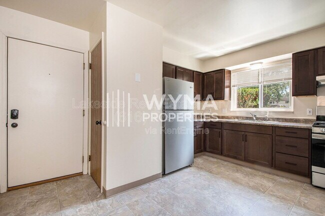 Building Photo - 1015 36th St SW