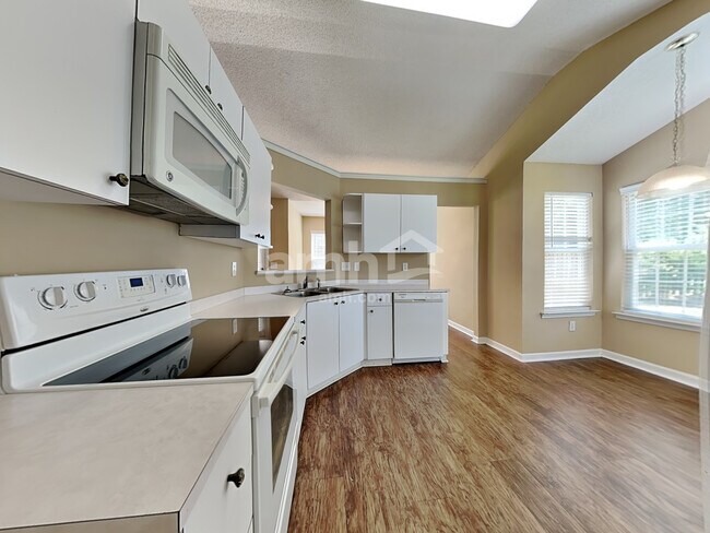 Building Photo - 315 Wild Wing Way