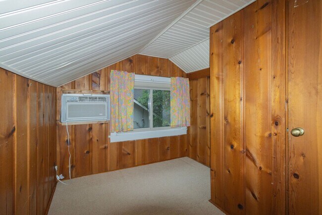 Building Photo - 203 Edgewood Ave