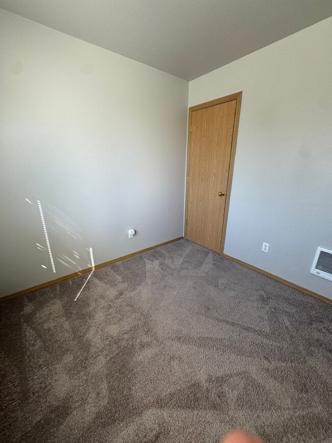 Building Photo - 207 Kansas St SW