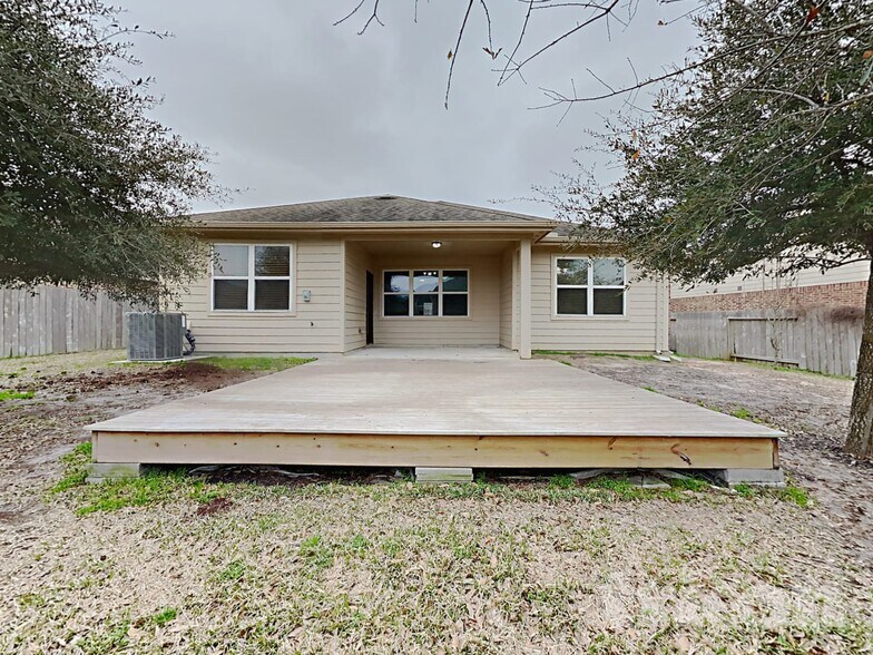 Building Photo - 7611 Daisy Port Ln