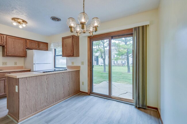 Building Photo - 655 Alta View Ct