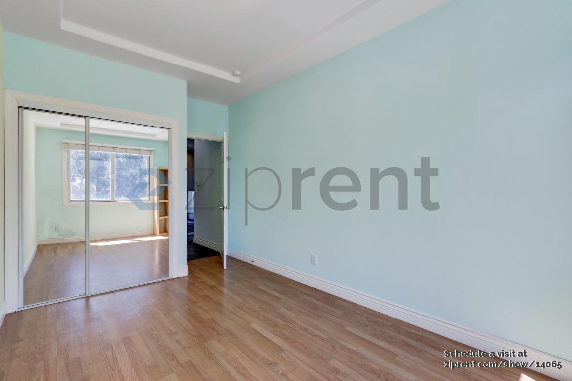 Building Photo - Unit