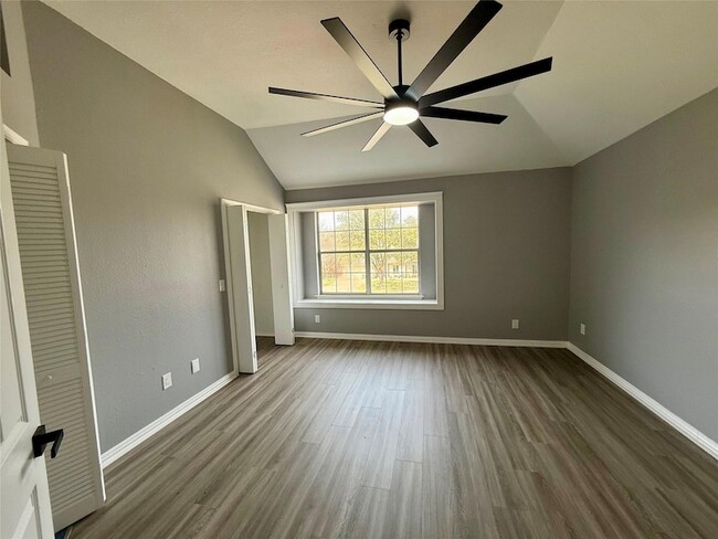 Building Photo - 2905 Six Gun Trail