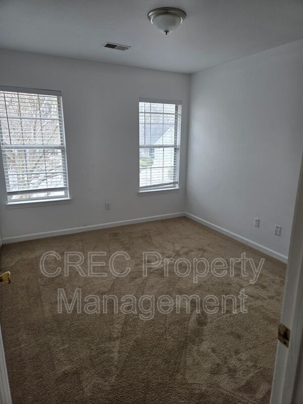 Building Photo - 3019 Woodington Pl
