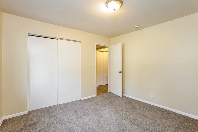 Building Photo - 2033 N Carlisle St