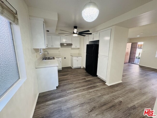 Building Photo - 14903 Normandie Ave