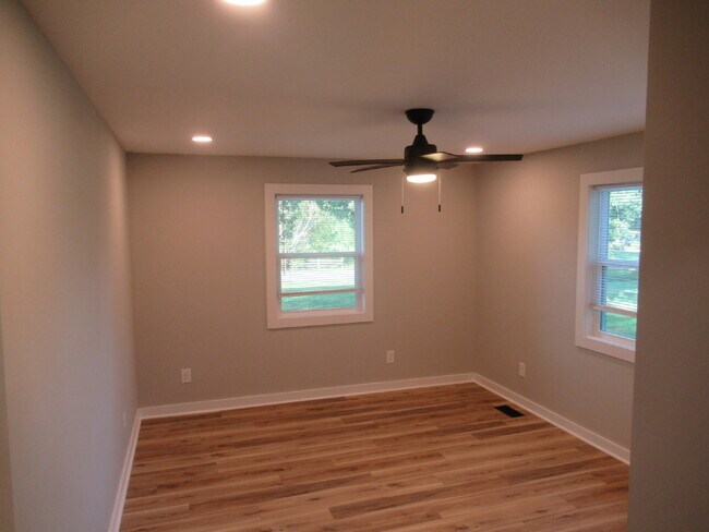 Building Photo - Spacious, Move-In Ready Rental with Modern Updates on the West Side of Lincolnton!