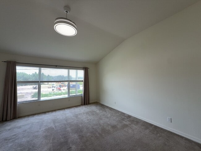 Building Photo - 9818 Fan Palm Way