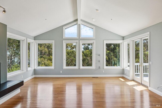 Building Photo - 32 Marin Bay Park Ct