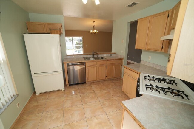 Building Photo - 205 Indian Point Cir