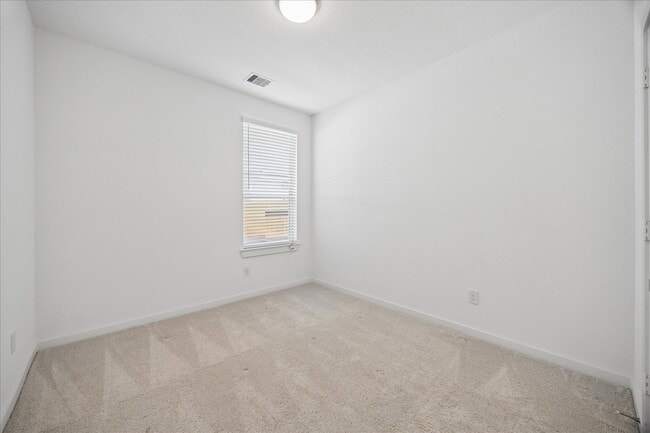 Building Photo - 15823 Bird of Paradise Dr