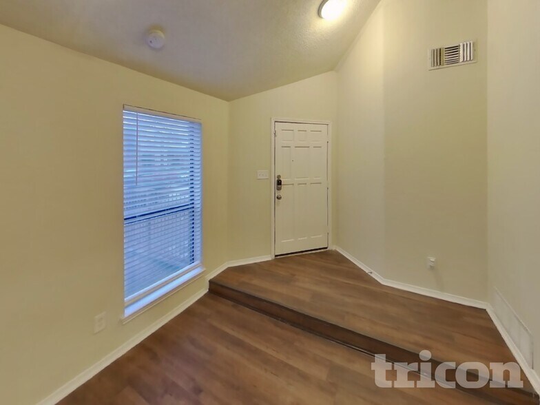 Building Photo - 602 Snapdragon Trail